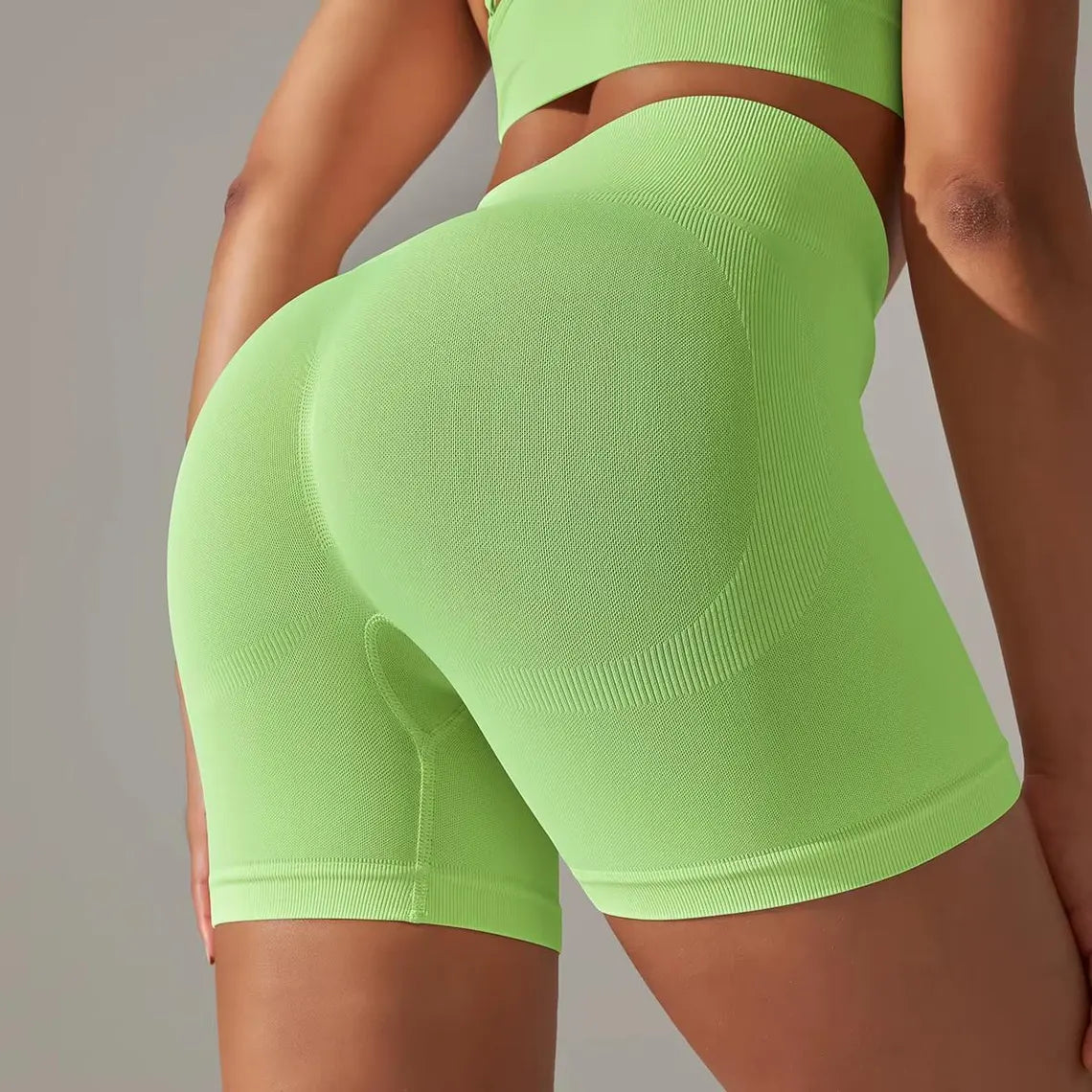 Seamless High-Waist Yoga and Fitness Shorts for Women - Squat-Proof Push-Up Training Leggings