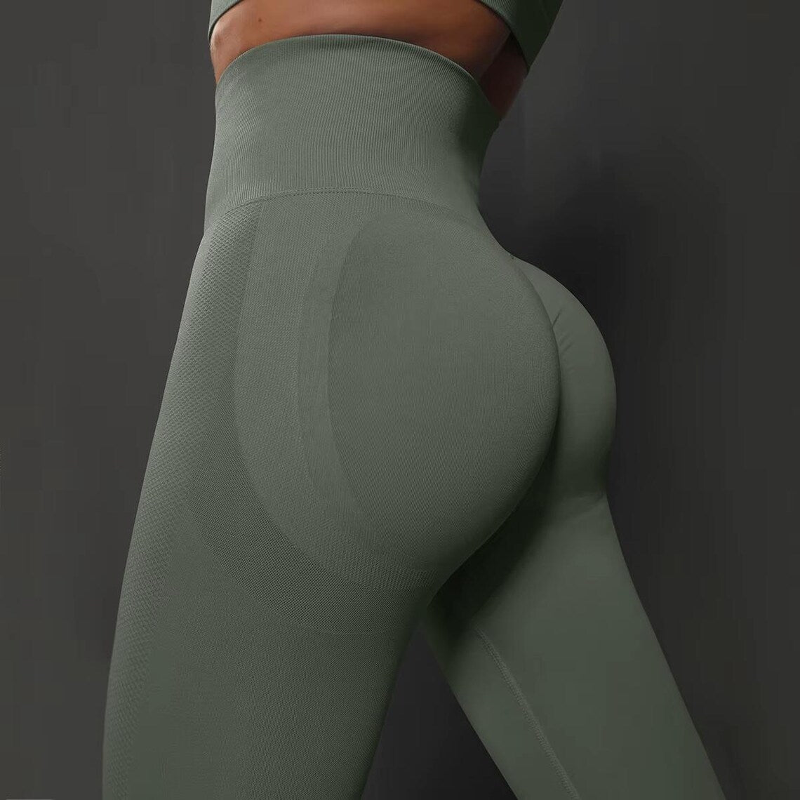High-Waisted Seamless Women’s Yoga Leggings for Enhanced Lift and Comfort in Fitness Activities