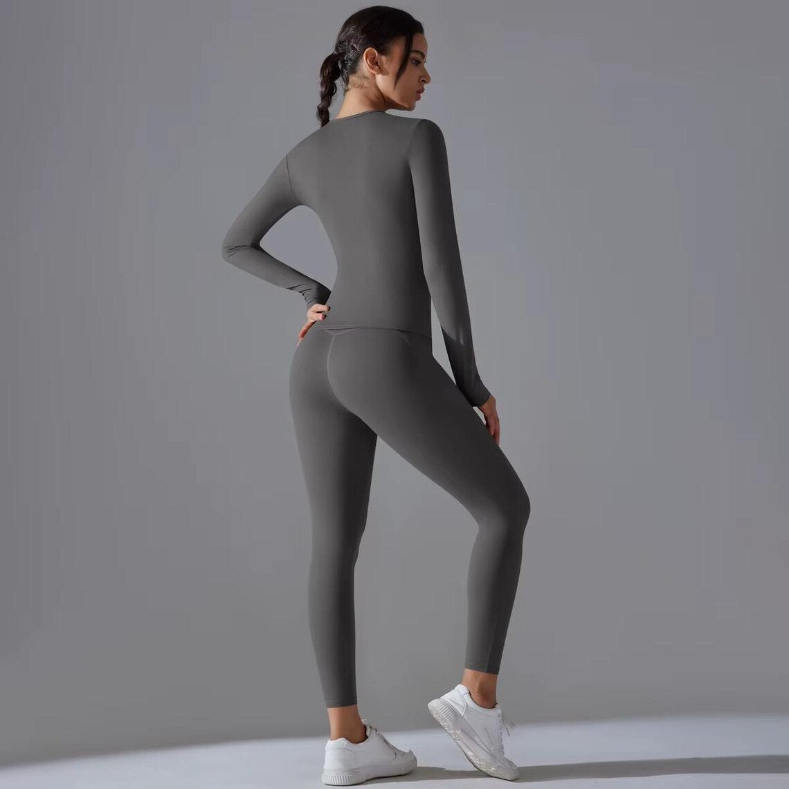 Seamless Yoga Set: High Waist Leggings with Pocket, Long Sleeve Crop Top
