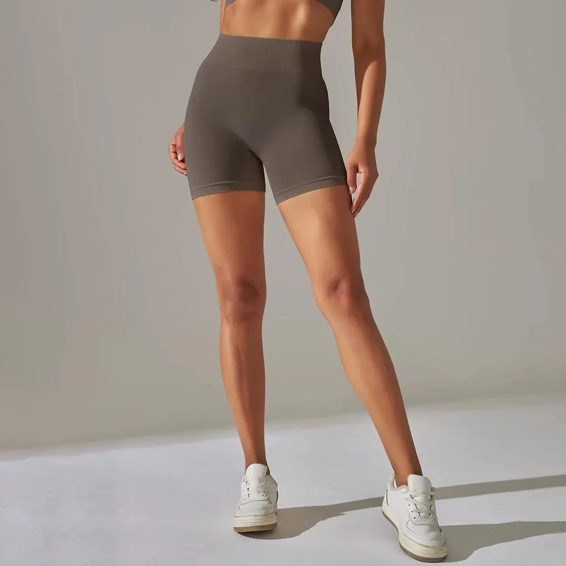 Seamless High-Waist Yoga and Fitness Shorts for Women - Squat-Proof Push-Up Training Leggings
