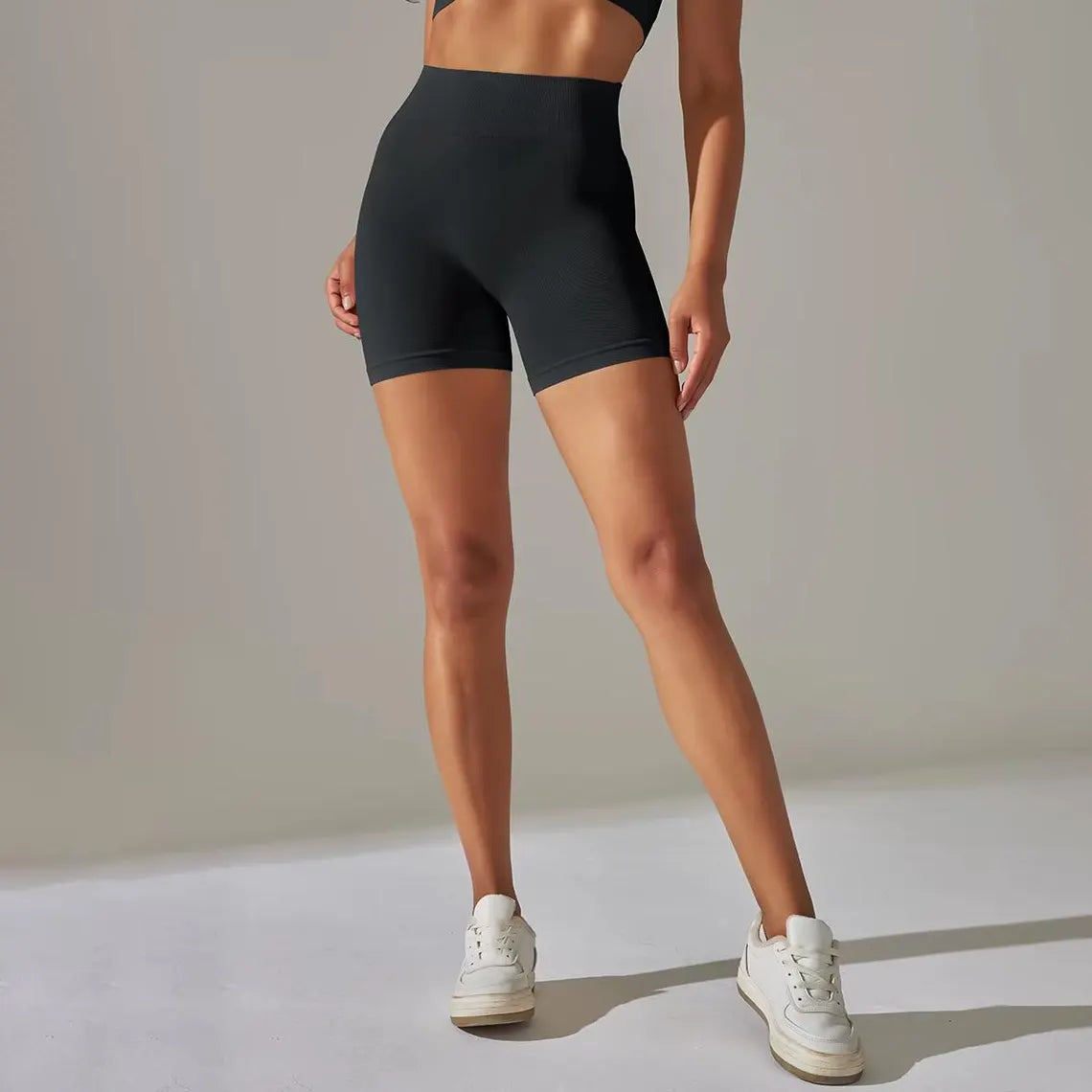 Seamless High-Waist Yoga and Fitness Shorts for Women - Squat-Proof Push-Up Training Leggings